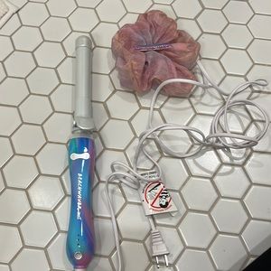 Tie dye Beachwaver and matching scrunchie set